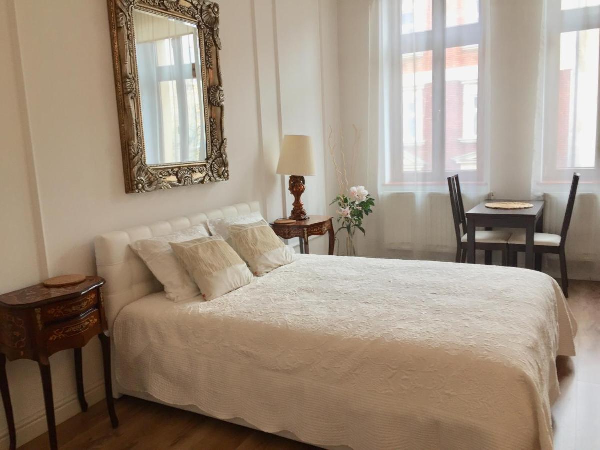 Studio Appartment In Old Town Cracovia Esterno foto
